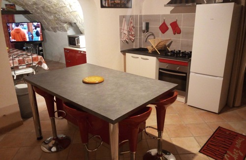 Saint-Martin-les-Eaux Bed & Breakfast | L'amphitryon