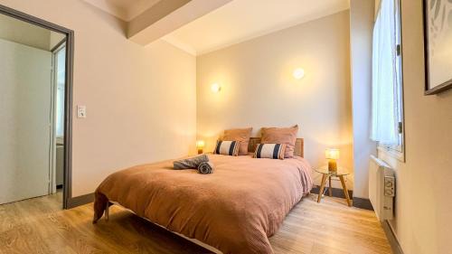 Pezenas Apartment | L Anatole Hyper centre Calme sur cour