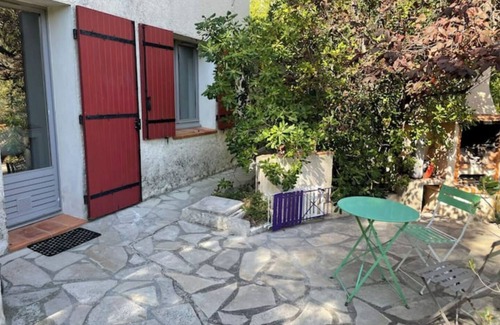 Ensues-la-Redonne Apartment | L'ancre, de Figuières à Mejean