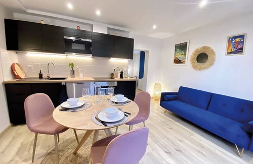 Ramonville-Saint-Agne Apartment | L'annexe du Midi & its terrace- Ramonville