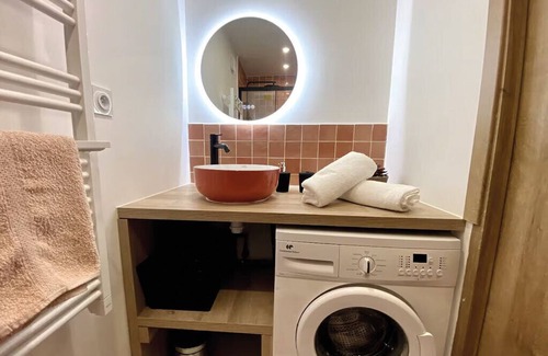 Ramonville-Saint-Agne Apartment | L'annexe du Midi & its terrace- Ramonville