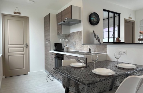 Huttenheim Apartment | L'aphrodite