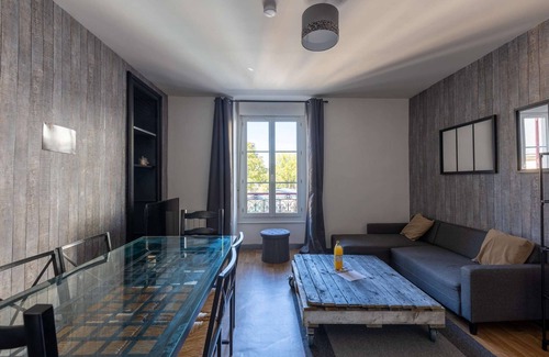 Republique Apartment | L'appart K-za -wifi Fibre- Checkin Auto- 6 p