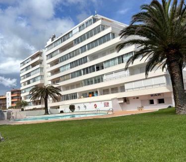 Santa Margarida Apartment | L’Appart-Rosas bohème chic, au bord de la mer