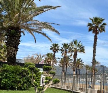 Santa Margarida Apartment | L’Appart-Rosas bohème chic, au bord de la mer