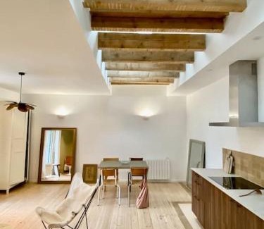 Lons-le-Saunier Apartment | L’appartement 39