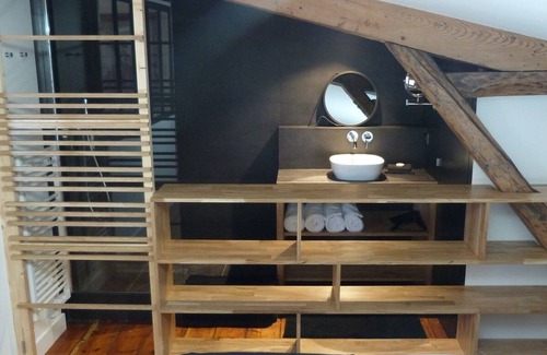 Bordeaux Golden Triangle Apartment | L'appartement de Margot luxurious renovated apartment with air conditioning