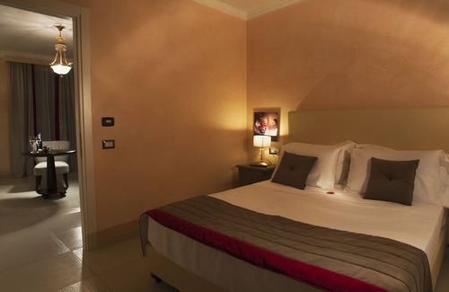 Altavilla Silentina Hotel | L'Araba Fenice