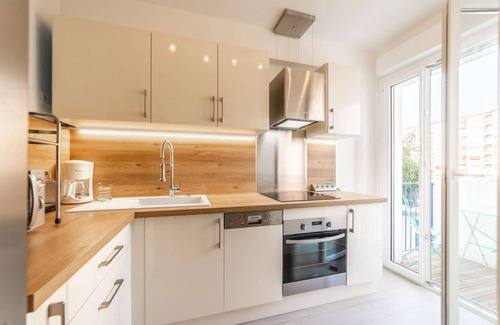 Cros-de-Cagnes Apartment | L'Ascot - Apartment 300m from the beaches, racecourse view