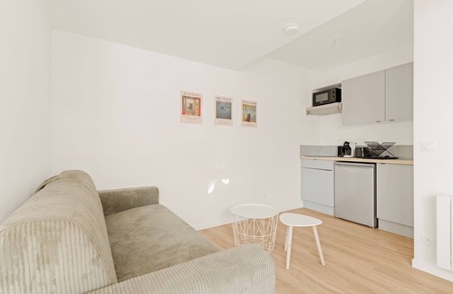Decines-Charpieu Apartment | L'Atelier Chic