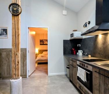 Riorges Apartment | l'Atelier, sauna & spa