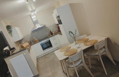 Ath Hotel | L auberge de l Entre Potes- Bolia