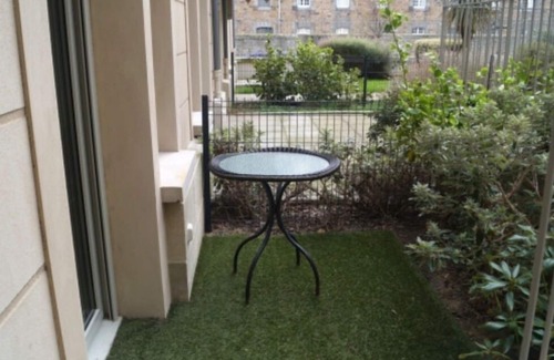 Courtoisville-Sillon-Moka Apartment | L'Echo des Vagues - One Bedroom Apartment, Sleeps 3