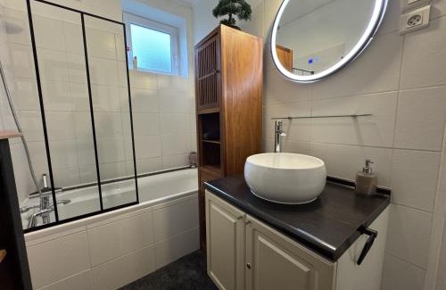 Le Mans Metropole House | L'Ecrin - 7pers - jardin - Rêve au Mans