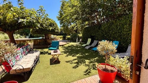 Loriol-du-Comtat House | l'Eden de Chris - Maison climatisée au milieu des vignes