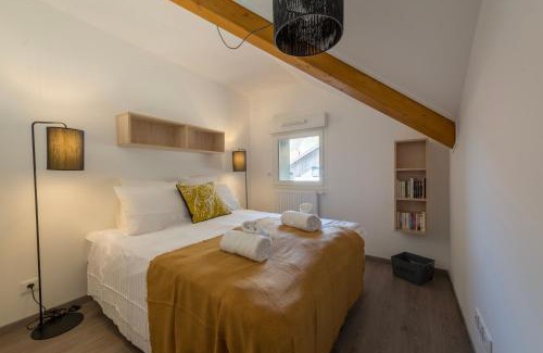 Duingt Apartment | L'Elegance - Appartement de charme aux pieds de la montagne du Taillefer