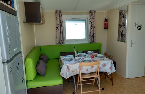 Vic-la-Gardiole House | "L'Entre t'Air et Mer" Bungalow, Pool, Cozy, Beach 5 Km, Near Frontignan