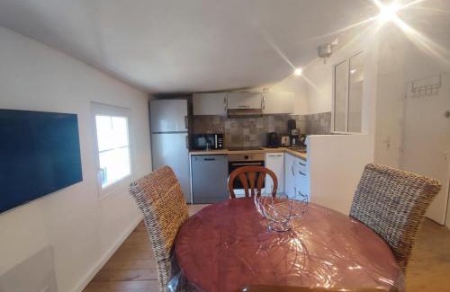 Centre Ville Apartment | L'escale Niortaise - Centre-ville - 10mn Gare - WIFI - Netflix