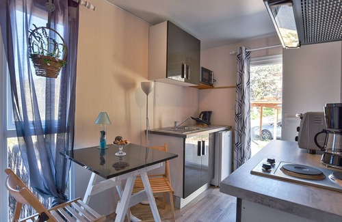 Villelaure Cottage | L'Escale - private Jacuzzi loft and hammam