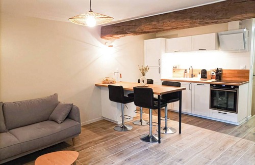 Cremieu Apartment | L'Escapade - Spacious duplex