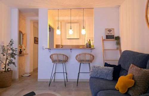 Baille Apartment | L'Escapade-Wifi-Netflix-Balcon-La Timone-Vélodrome Urban NestConciergerie