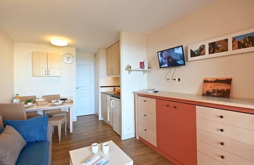 Cap Esterel Apartment | L'Esquinade (P5 317) by Interhome