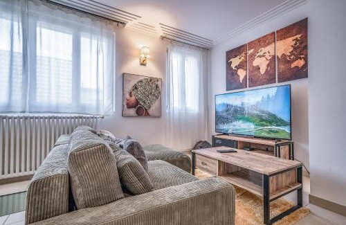 Tours Apartment | L'Evasion - Sauna Jacuzzi Cinema