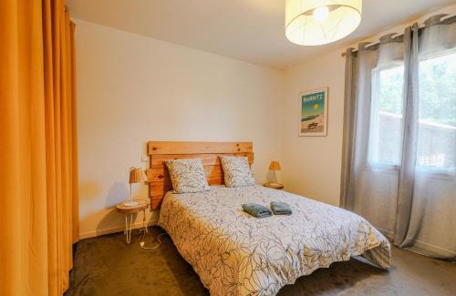 Luglon House | L'Eyre de vacances -Proche Lac Arjuzanx - jeux - terrasse - plancha -