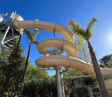 Argeles-sur-Mer Hotel | L'Hôtel du Méditerranée