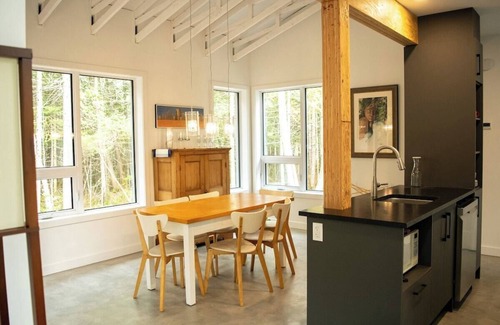 Sainte-Christine-d'Auvergne Cottage | L'Hermine Charme, écologie, entre bois et rivière