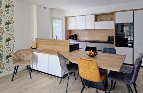 Annecy Apartment | L'HARMONIE, Appartement 2 chambres proche du lac, calme et lumineux