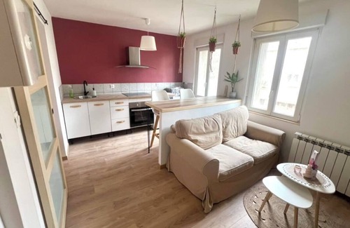 Calais Apartment | L'hibiscus