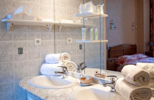 Quarre-les-Tombes Hotel | L'Hotel du Nord - Quarré-les-Tombes