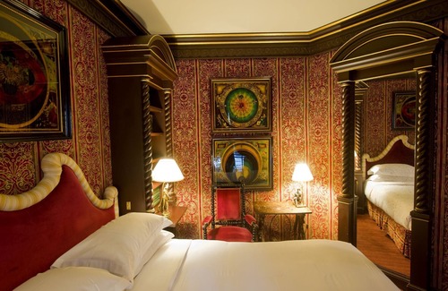 Saint-Germain-des-Pres Hotel | L'Hotel