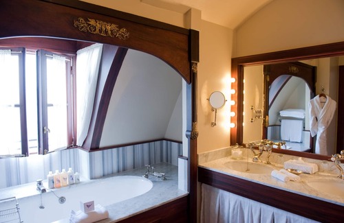 Saint-Germain-des-Pres Hotel | L'Hotel