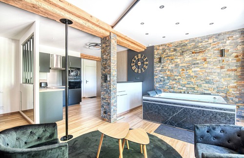 Rochefort-sur-Loire Apartment | L'instant Coquin/Love Room au Bord de L'eau