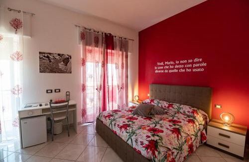 Procida Bed & Breakfast | L'Isola Del Postino Rooms
