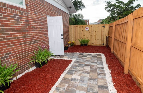 Arlington Apartment | L&J Brand New Jax Studio!