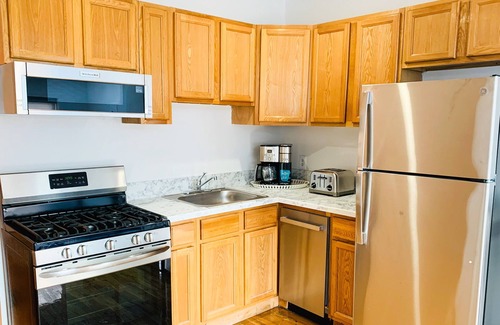 Bedford-Stuyvesant Apartment | 😍L@K!😍 Sunlit Utopia, 3 bedroom in 20ft wide brownstone