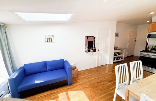Bedford-Stuyvesant Apartment | 😍L@K!😍 Sunlit Utopia, 3 bedroom in 20ft wide brownstone