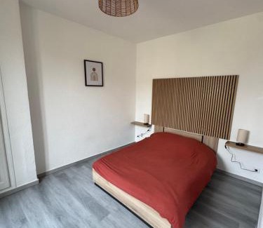 Bagnols-sur-Ceze Apartment | l'oasis bagnolet
