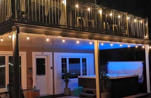 Shannon Ski Chalet | L'Oasis / Beach / Spa / Sauna / Kayaks