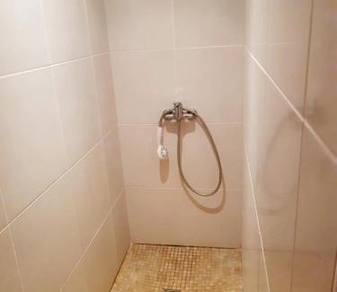 Bessan Apartment | L'Olivier - Centre village - Au calme