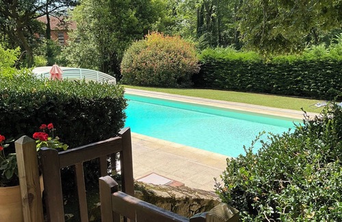 Bezenac House | L'Olmède, a beautiful property with charm, large park with trees and private pool