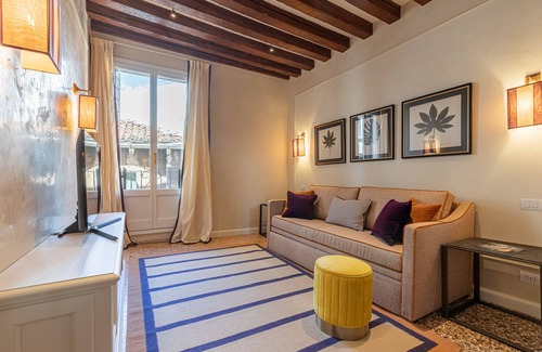 Dorsoduro Apartment | L'Opera Divina