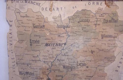 Lassay-les-Chateaux House | L'Orchidée