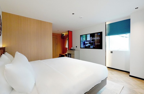 Ratchadaphisek Hotel | L-Seven Hotel