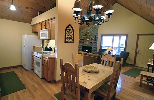 Branson West Cabin | L048, 2-Br Luxury Cabin: 15% Off 3+Nts September Getaways SEE DESC. BELOW