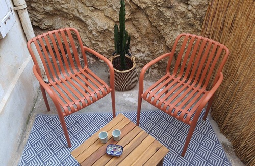 7th Arrondissement Apartment | "La Baigneuse" - Vallon des Auffes