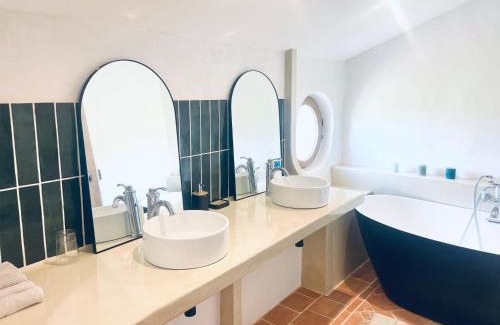 Saint-Julien House | La Bastide